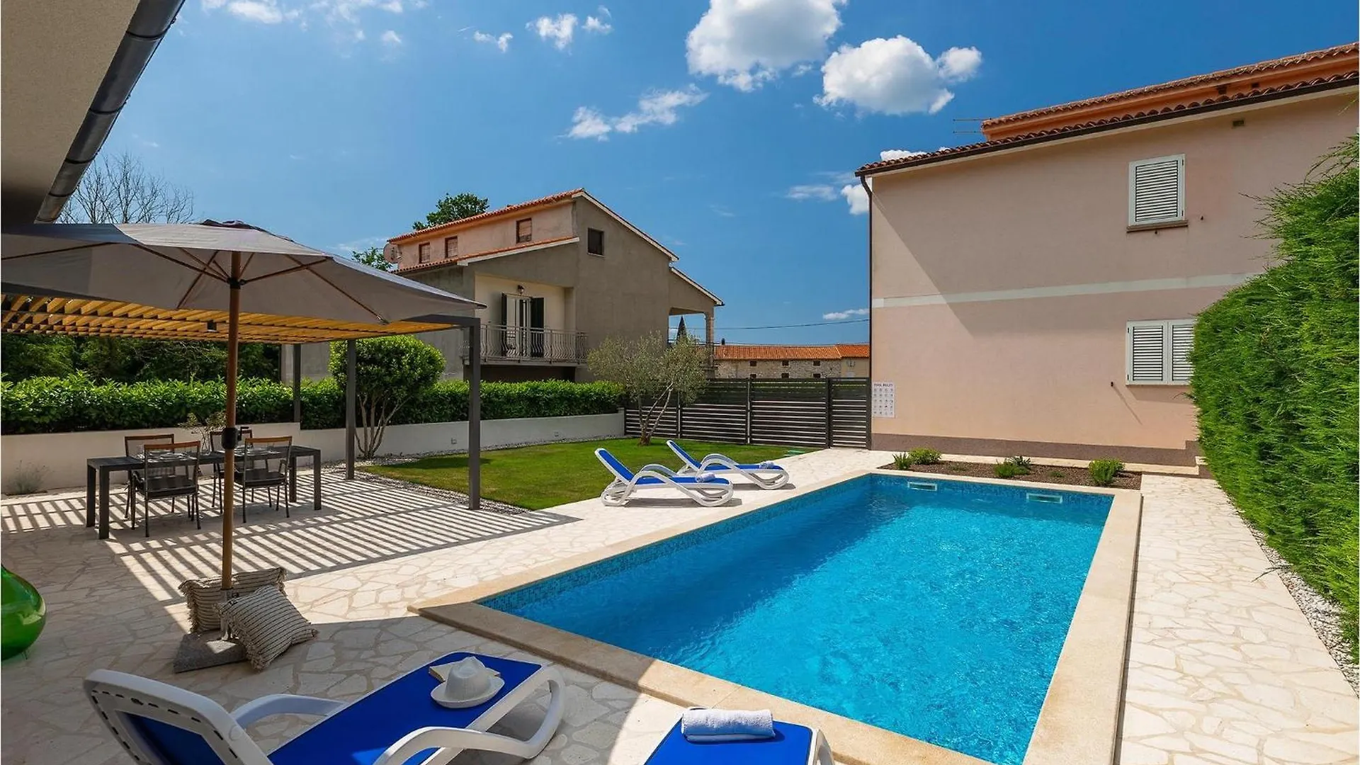 Villa Lakora Kirmenjak Holiday home