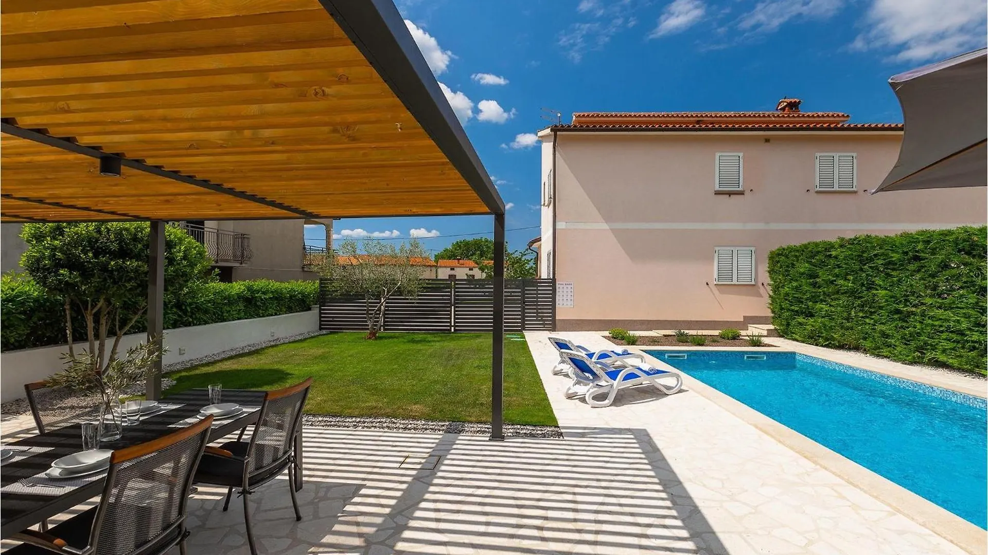 Villa Lakora Kirmenjak Holiday home